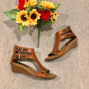 NWT - Aerosoles Brown Leather Buckled Wedge Sandals